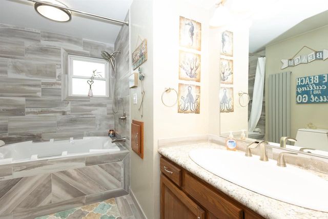 1919 BROOKFIELD DRIVE, Neenah, WI 54956
