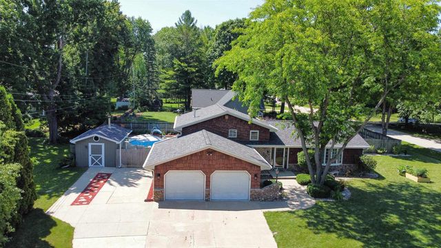 1919 BROOKFIELD DRIVE, Neenah, WI 54956