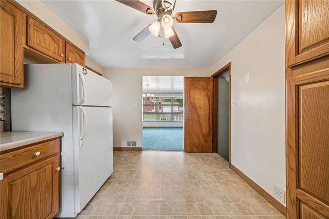 1904 Ohio Ave, White Oak, PA 15131