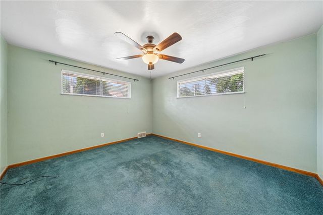 1904 Ohio Ave, White Oak, PA 15131