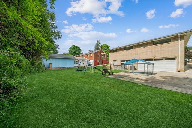 1904 Ohio Ave, White Oak, PA 15131