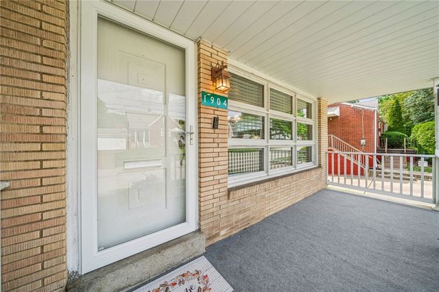 1904 Ohio Ave, White Oak, PA 15131