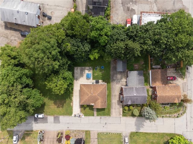 1904 Ohio Ave, White Oak, PA 15131