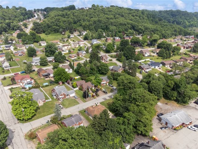 1904 Ohio Ave, White Oak, PA 15131