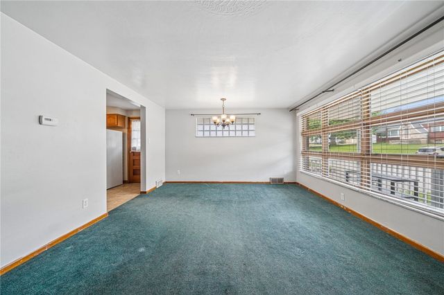 1904 Ohio Ave, White Oak, PA 15131