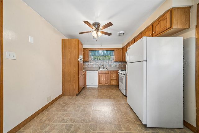 1904 Ohio Ave, White Oak, PA 15131