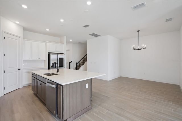 10020 BALLAST DRIVE, Orlando, FL 32827