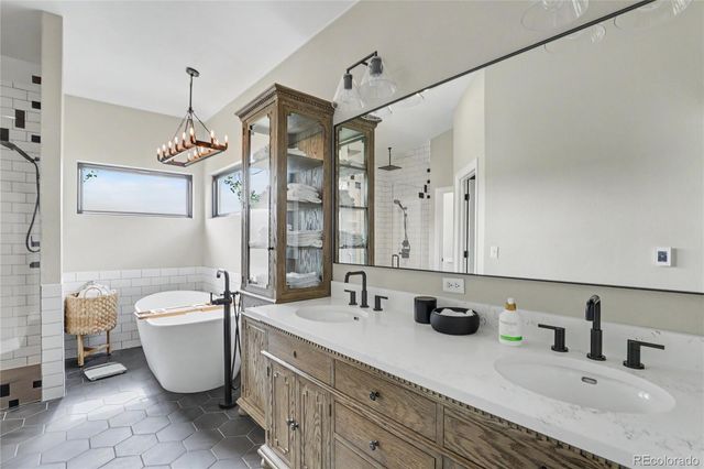 7499 S Genoa Circle, Centennial, CO 80016