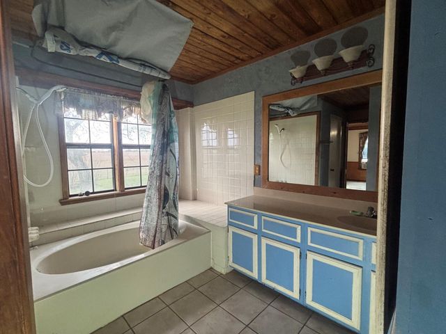 1720 County Road 276, Bertram, TX 78605