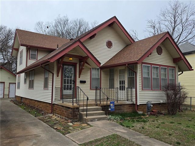 713 N 9th Street, Independence, KS 67301