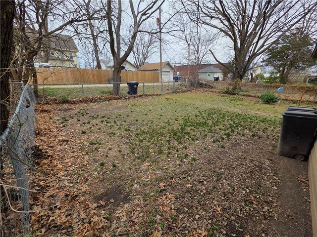 713 N 9th Street, Independence, KS 67301