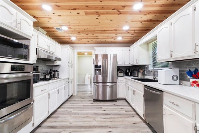 123 County Road 35930, Powderly, TX 75473
