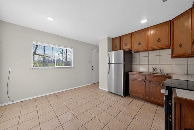 734 Pinkerton Dr, Tyler, TX 75701