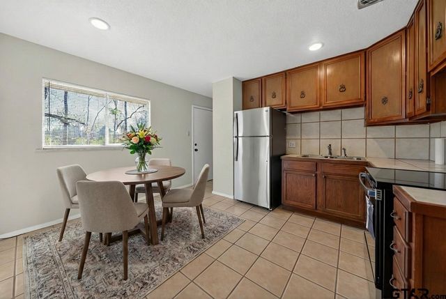 734 Pinkerton Dr, Tyler, TX 75701