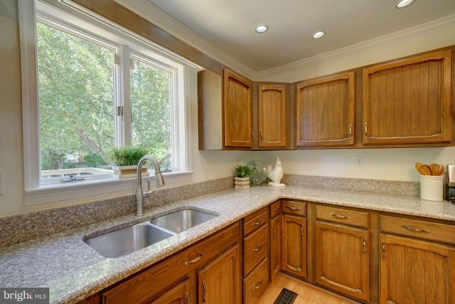 6301 KAYBRO ST, Laurel, MD 20707