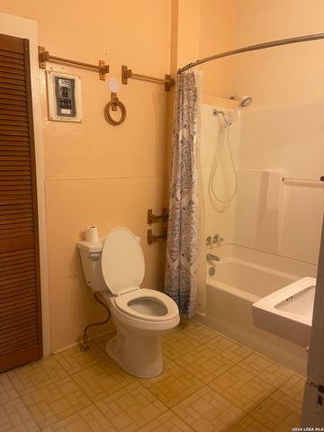 1209 FM 1376, Sisterdale, TX 78006