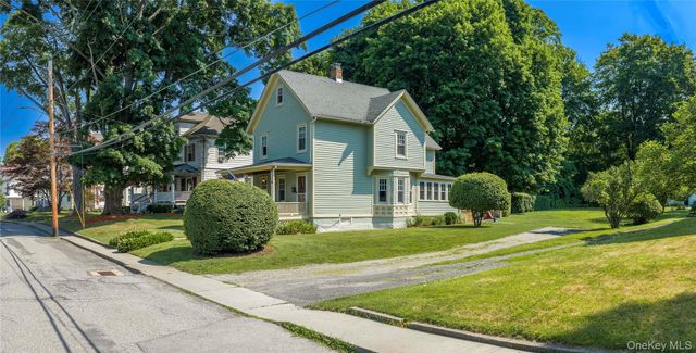 17 Spring Street, Pawling, NY 12564