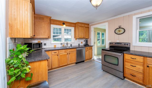 17 Spring Street, Pawling, NY 12564