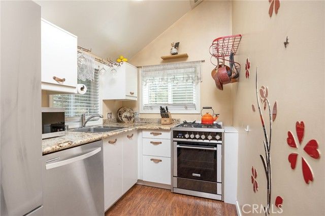 800 Eureka Drive, Big Bear Lake, CA 92315