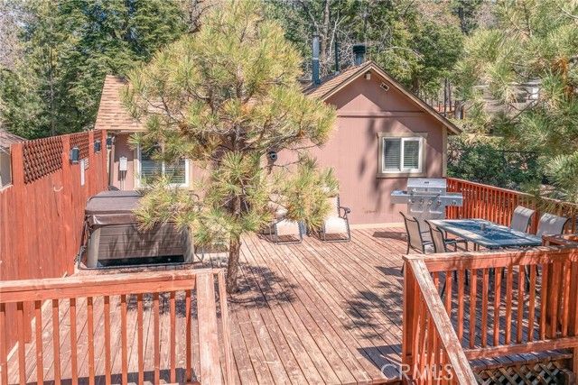 800 Eureka Drive, Big Bear Lake, CA 92315