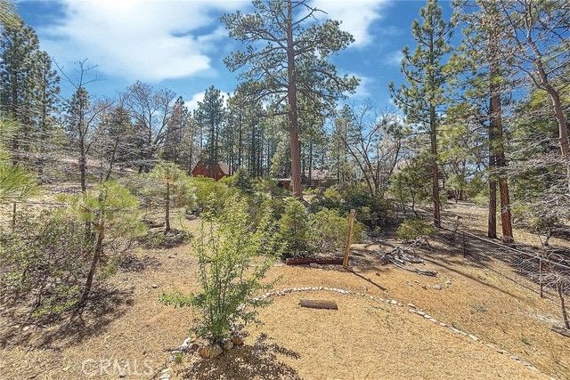 800 Eureka Drive, Big Bear Lake, CA 92315
