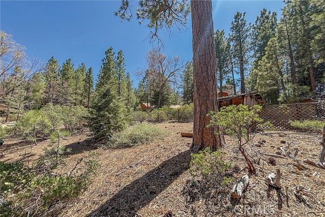 800 Eureka Drive, Big Bear Lake, CA 92315