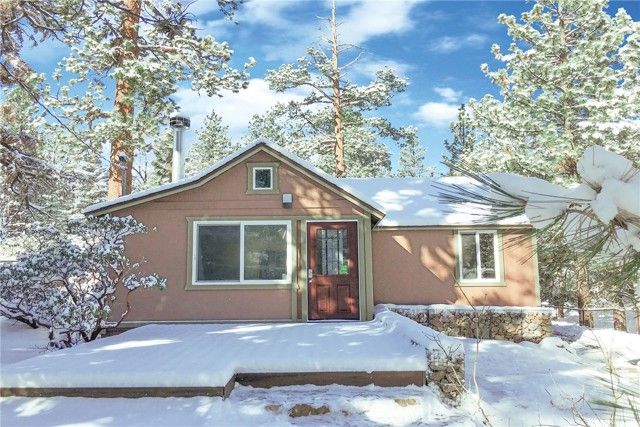 800 Eureka Drive, Big Bear Lake, CA 92315