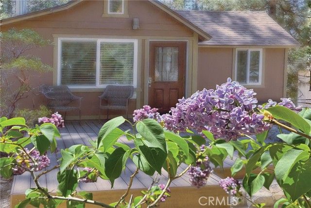 800 Eureka Drive, Big Bear Lake, CA 92315