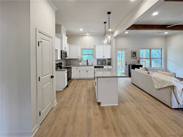 18032 Northview, Northport, AL 35475