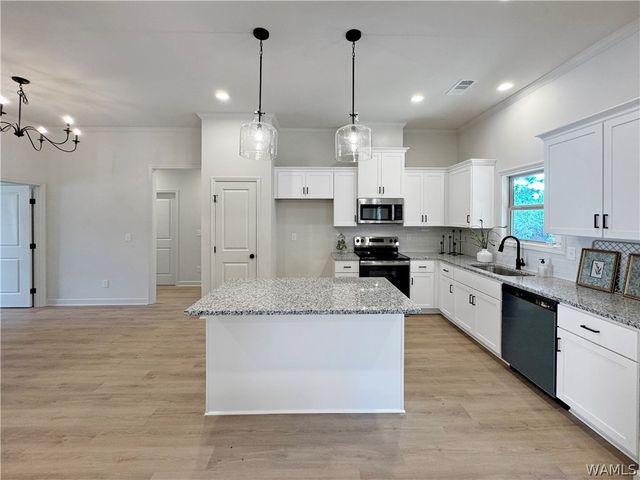 18032 Northview, Northport, AL 35475