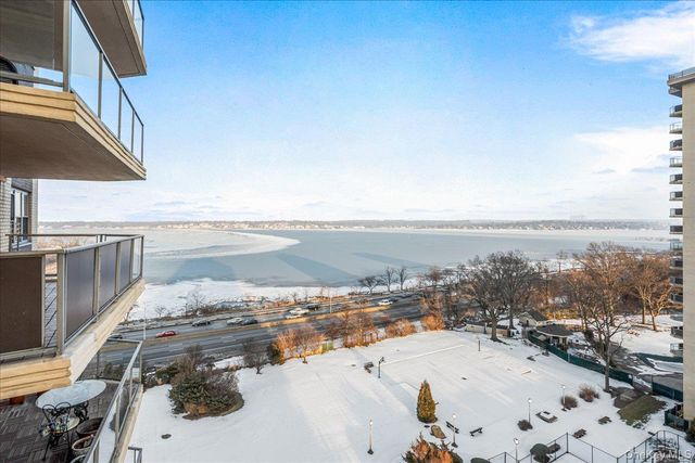 17-85 215th Street 9L, Bayside, NY 11360