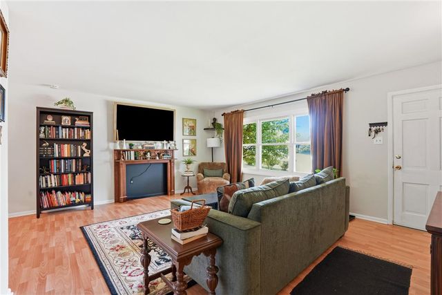 33 4th Street, Souderton Boro, PA 18964