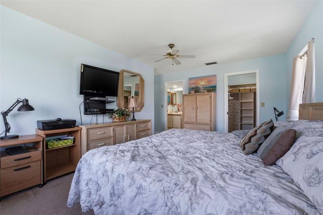 820 CAPRI ISLES BOULEVARD 202, Venice, FL 34292