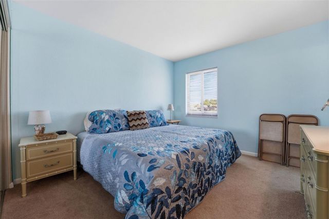 820 CAPRI ISLES BOULEVARD 202, Venice, FL 34292