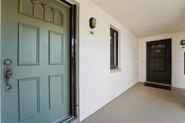 820 CAPRI ISLES BOULEVARD 202, Venice, FL 34292