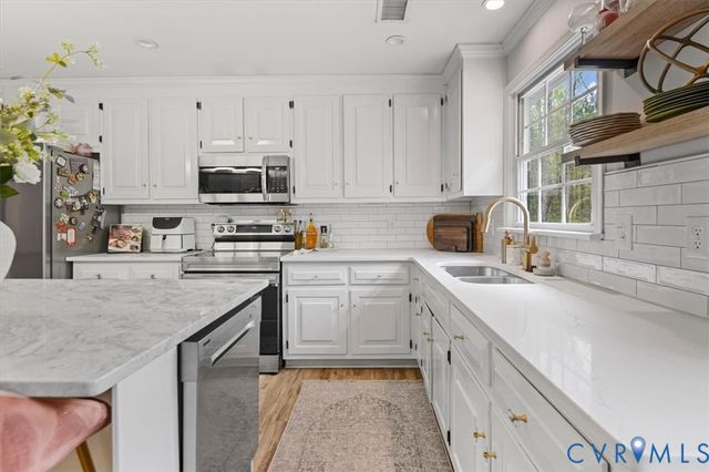 9820 Beaver Bridge Rd, Chesterfield, VA 23838