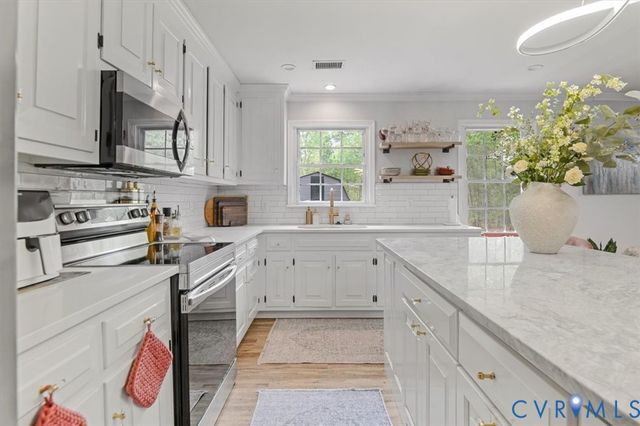 9820 Beaver Bridge Rd, Chesterfield, VA 23838