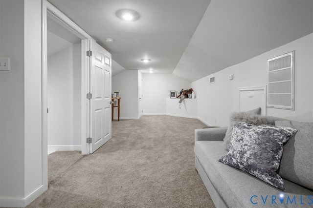 9820 Beaver Bridge Rd, Chesterfield, VA 23838