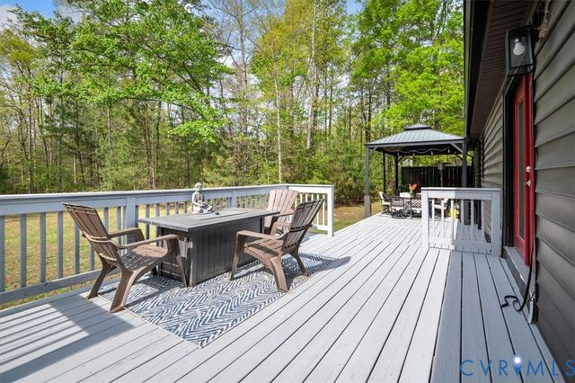 9820 Beaver Bridge Rd, Chesterfield, VA 23838