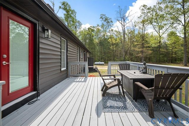 9820 Beaver Bridge Rd, Chesterfield, VA 23838