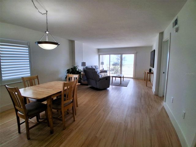 19 WHISPERING SANDS DRIVE 401, Sarasota, FL 34242