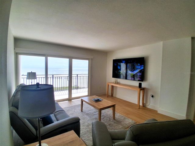 19 WHISPERING SANDS DRIVE 401, Sarasota, FL 34242