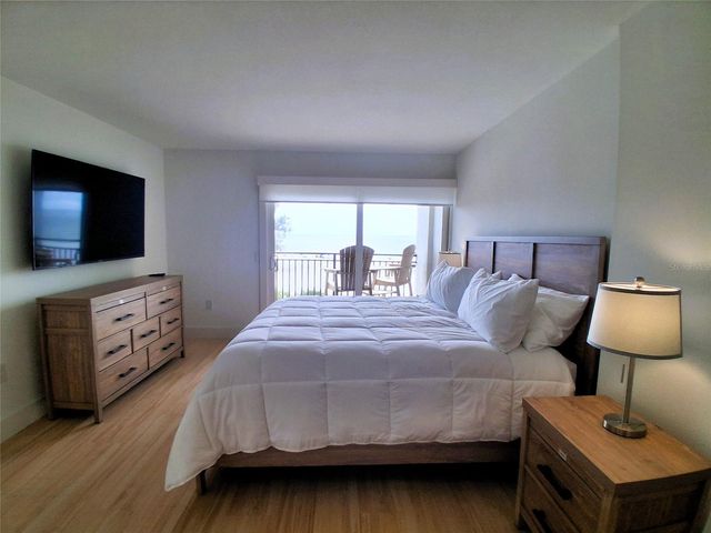 19 WHISPERING SANDS DRIVE 401, Sarasota, FL 34242