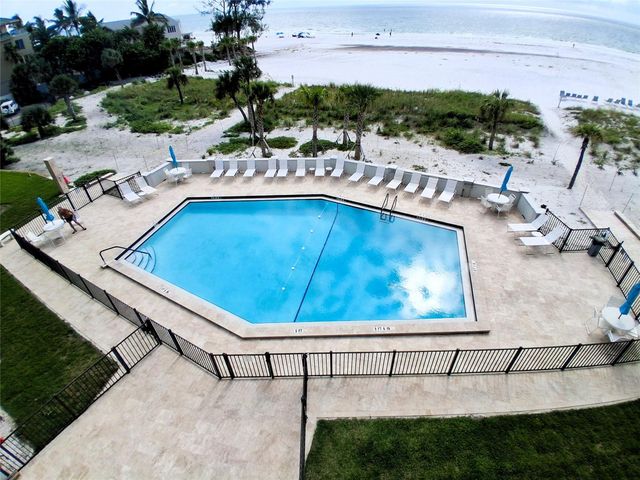 19 WHISPERING SANDS DRIVE 401, Sarasota, FL 34242