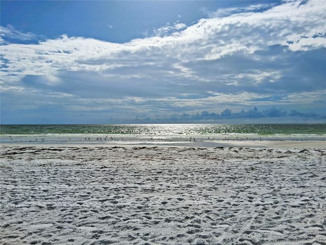 19 WHISPERING SANDS DRIVE 401, Sarasota, FL 34242