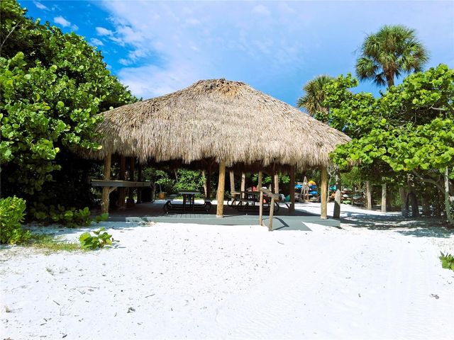 19 WHISPERING SANDS DRIVE 401, Sarasota, FL 34242