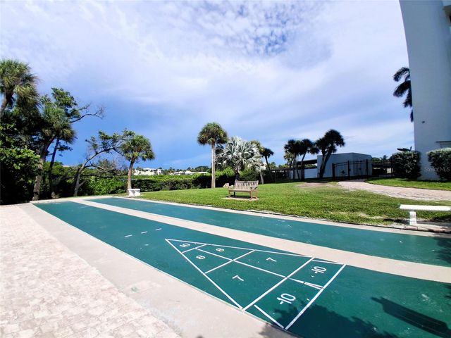 19 WHISPERING SANDS DRIVE 401, Sarasota, FL 34242