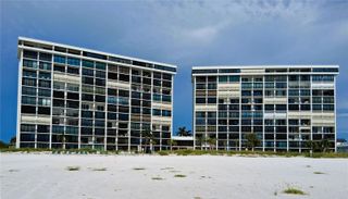 19 WHISPERING SANDS DRIVE 401, Sarasota, FL 34242