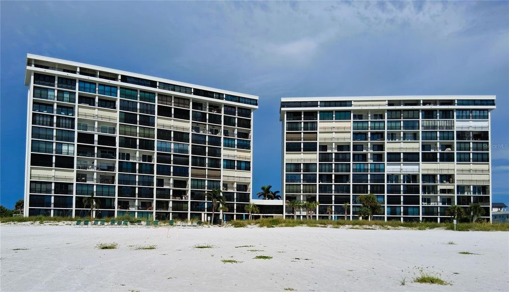 19 WHISPERING SANDS DRIVE 401, Sarasota, FL 34242