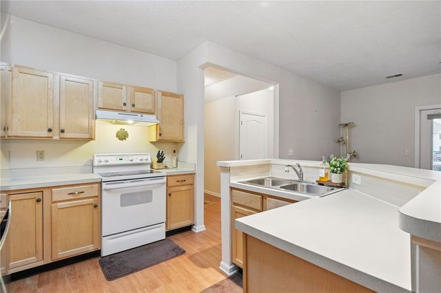 850 Hidden Ridge 101, South Park, PA 15129